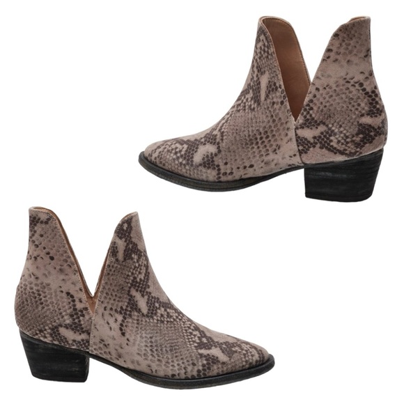 FREE PEOPLE- Leather Charm Double V Boot Snake Print, NEW - Picture 5 of 7